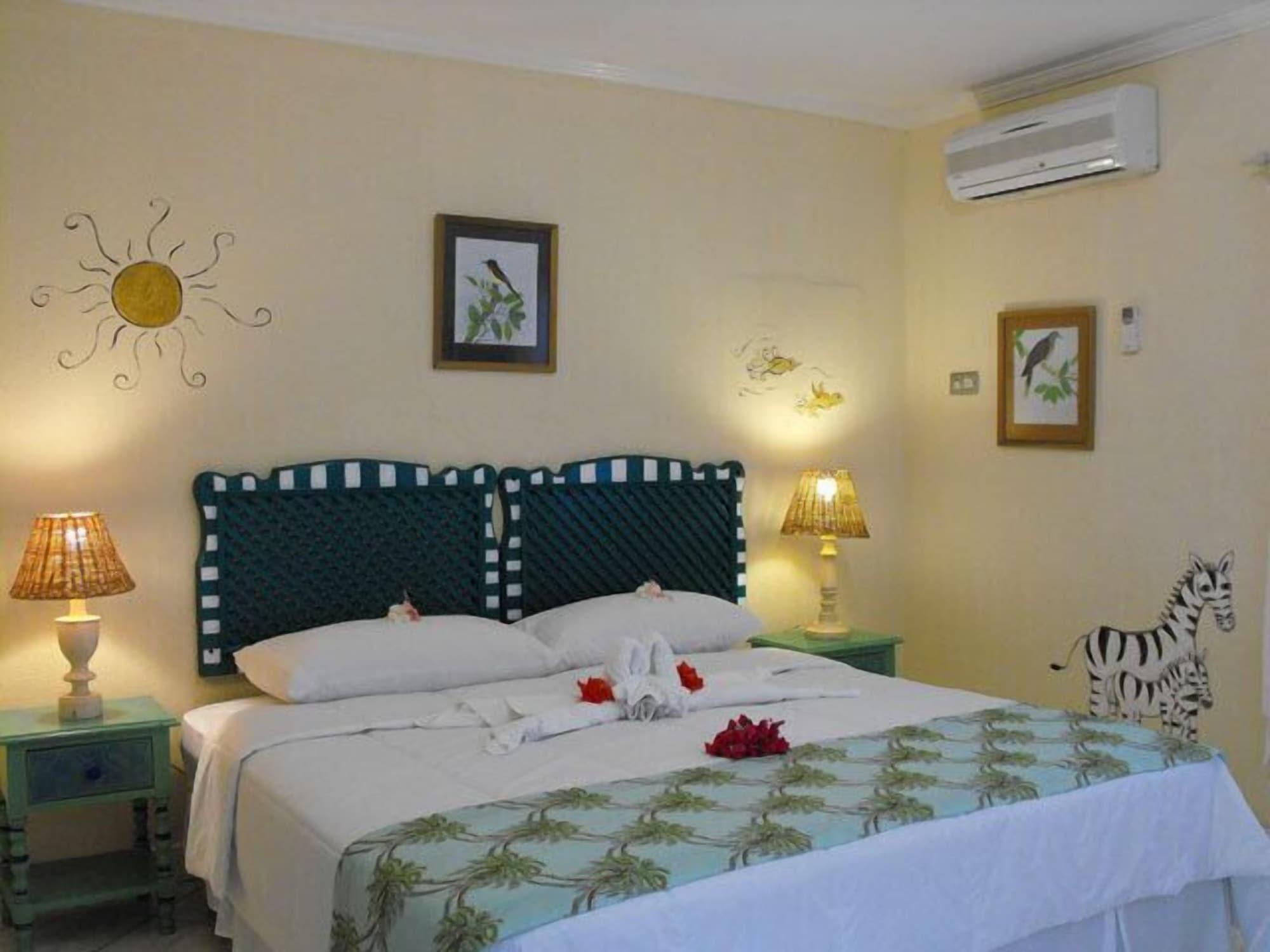 Bar-B-Barn Beach Hotel Negril Exterior photo