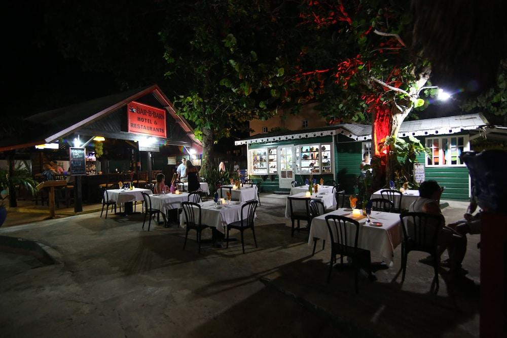 Bar-B-Barn Beach Hotel Negril Exterior photo