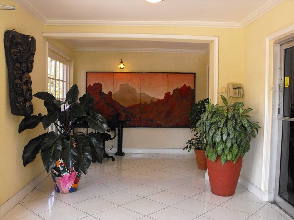 Bar-B-Barn Beach Hotel Negril Interior photo