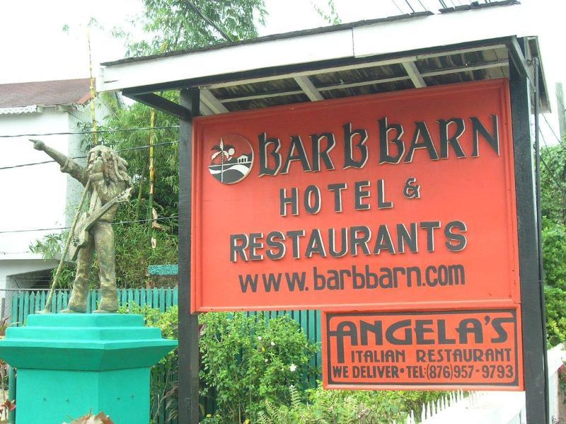 Bar-B-Barn Beach Hotel Negril Exterior photo