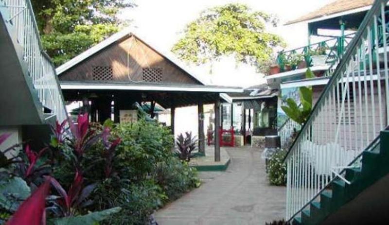 Bar-B-Barn Beach Hotel Negril Restaurant photo