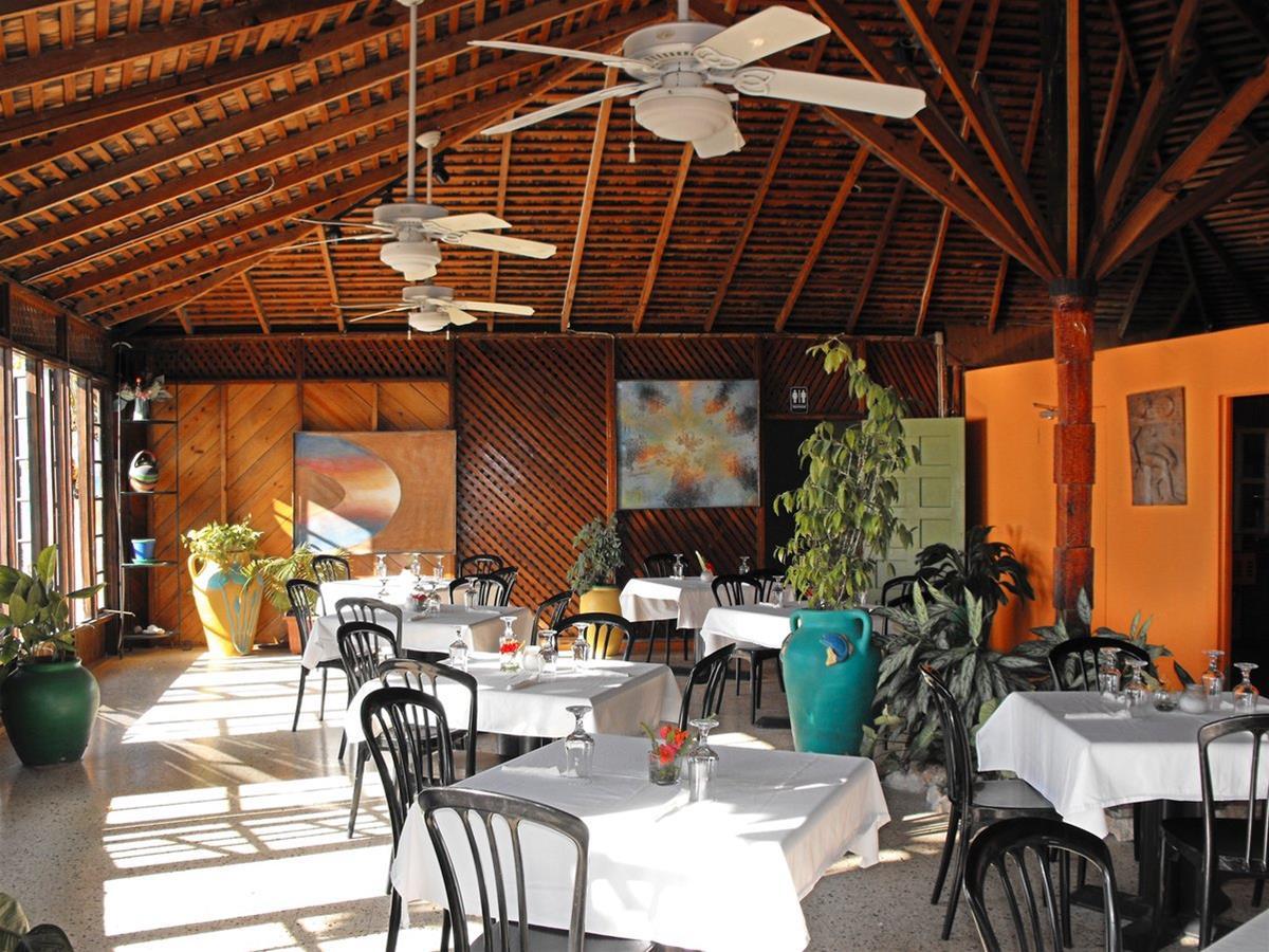 Bar-B-Barn Beach Hotel Negril Exterior photo