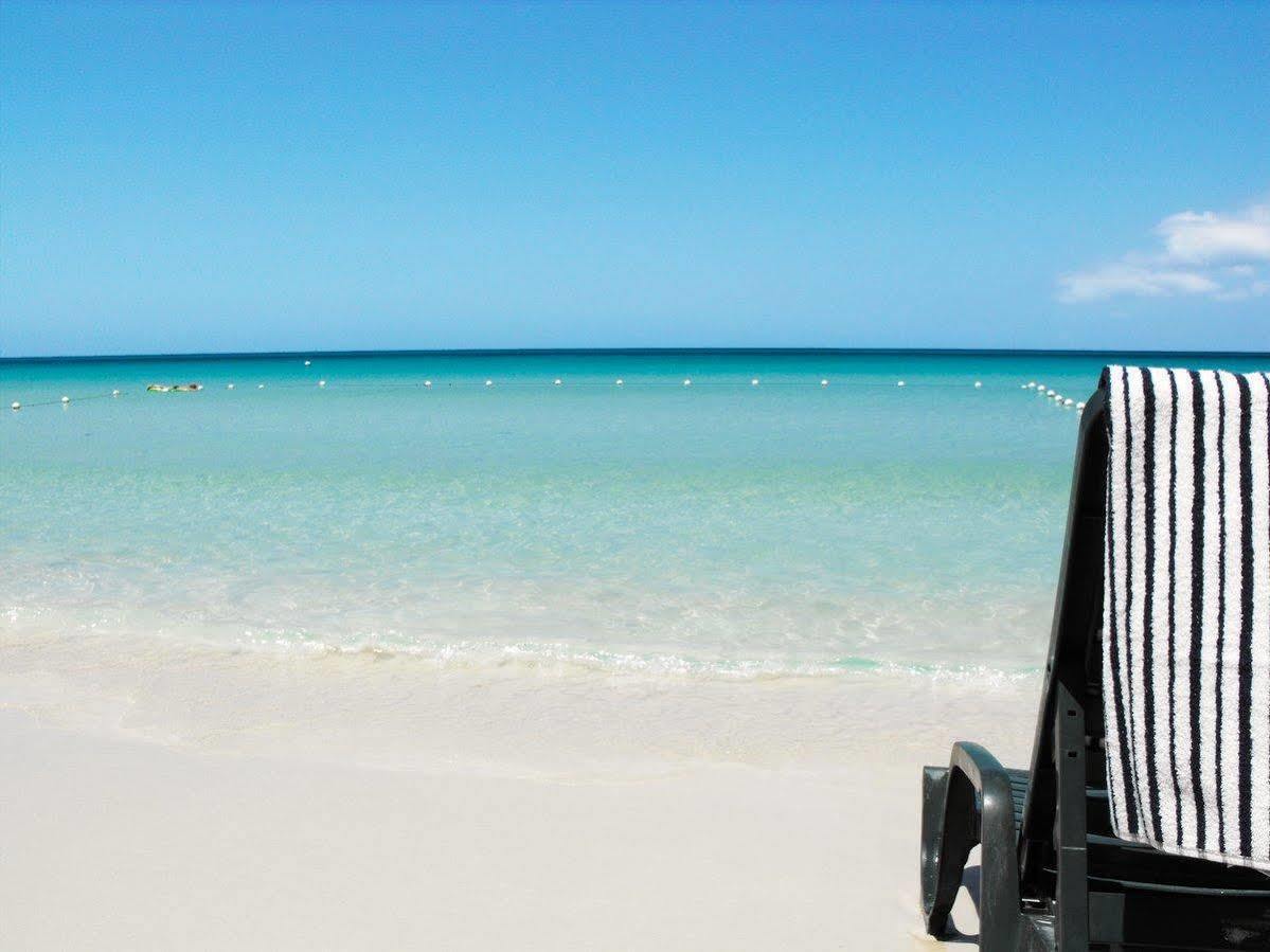 Bar-B-Barn Beach Hotel Negril Exterior photo